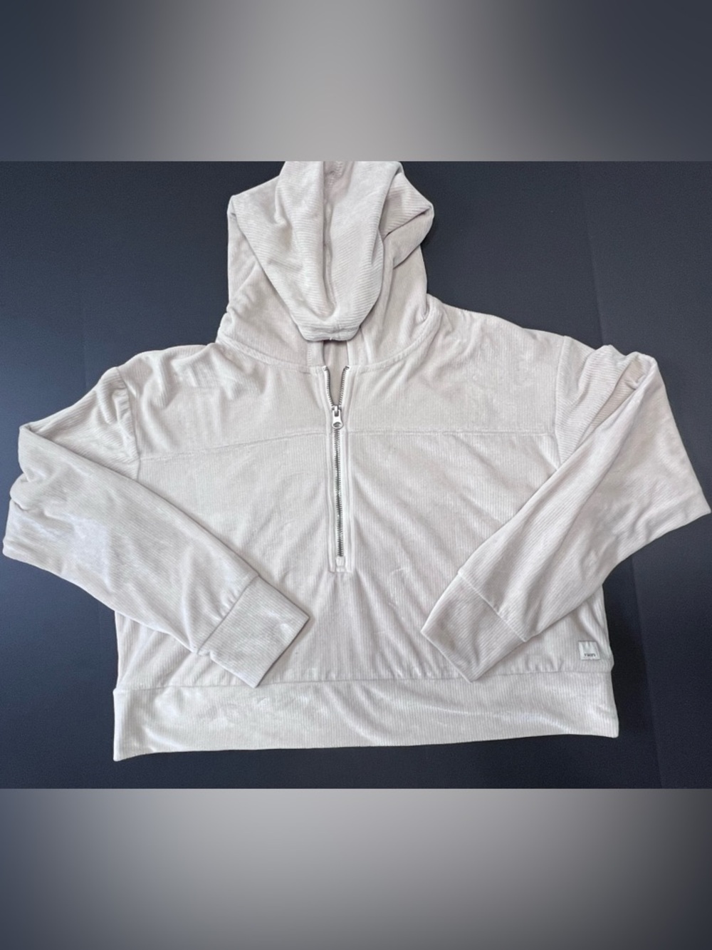 Vuori Half Zip Hoodie Women’s Large Cream Ribbed Pullover Athleisure Cozy Soft